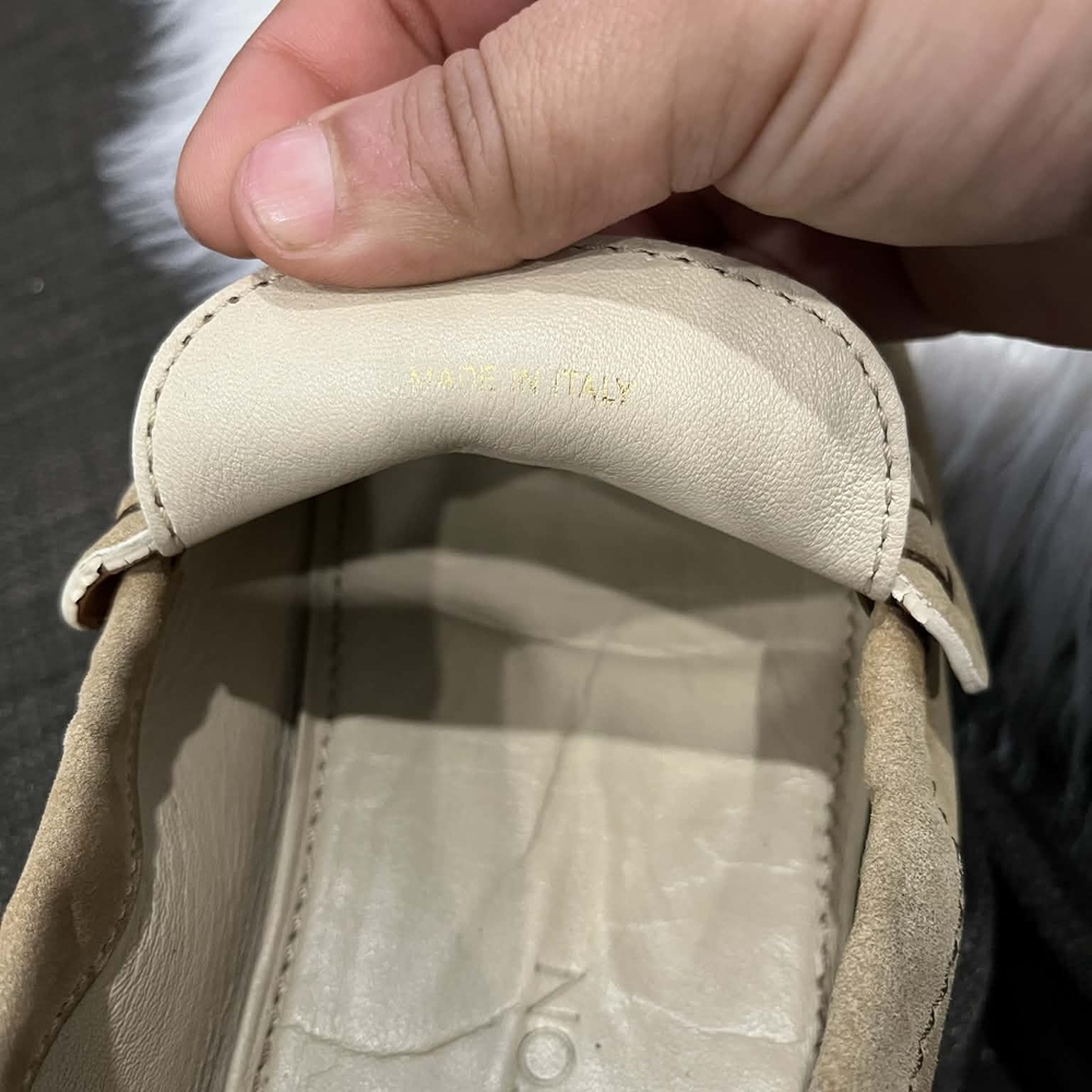 Louis Vuitton Men’s Suede Driving Loafers in Tan Small Details Photos - Picture 10 of 12